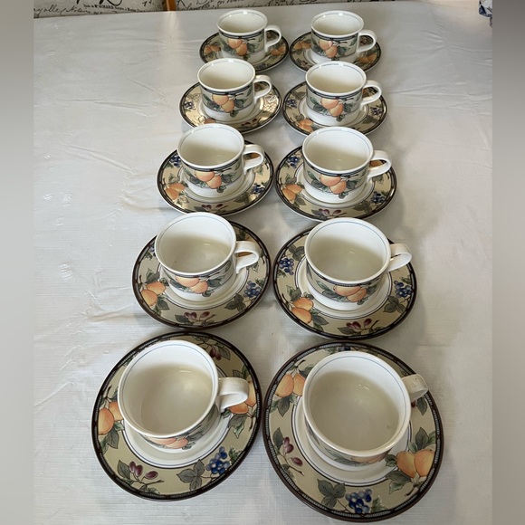 Mikasa Garden Harvest Intaglio Stoneware Tea Cup & Saucer Sets (10 sets). - Picture 3 of 8